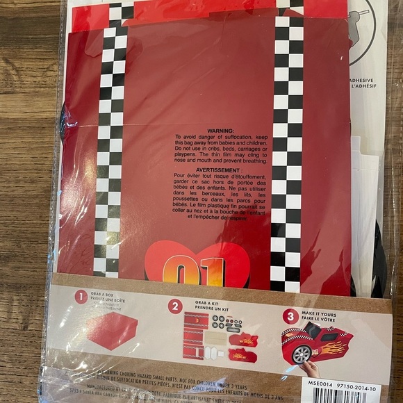 Valentine’s Day Build A Race Car Box Decorating Kit Ages 6 And Up New Red Car - Picture 3 of 5